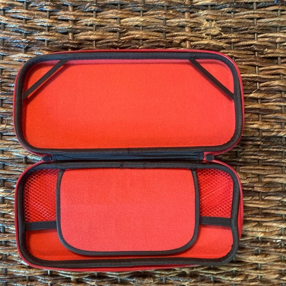 Nintendo switch and Nintendo switch lite carrying case - Picture 3 of 3
